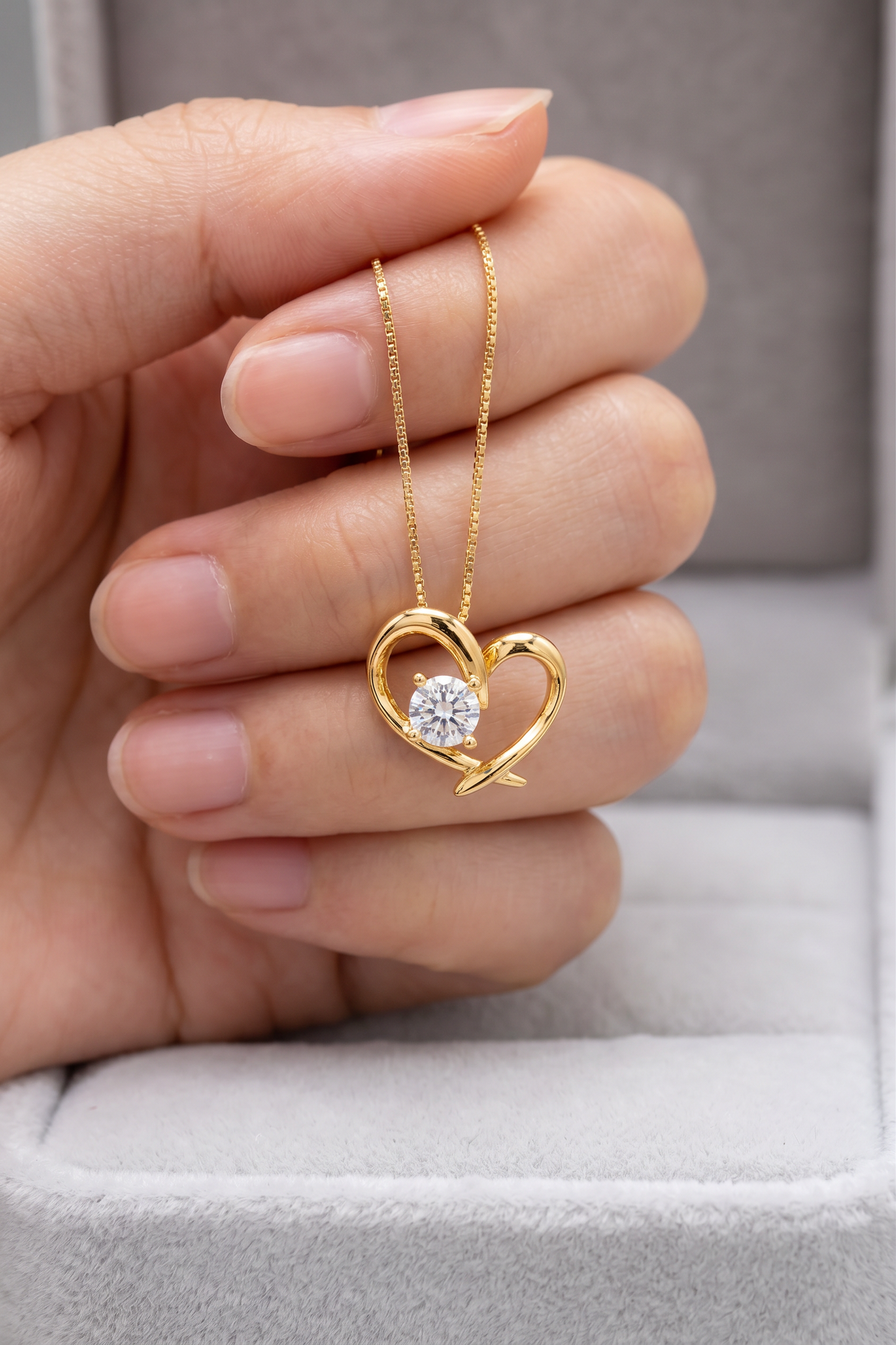 18K Solid Gold Interlocking Heart Necklace, Moissanite Pendant, Dainty Love Jewelry