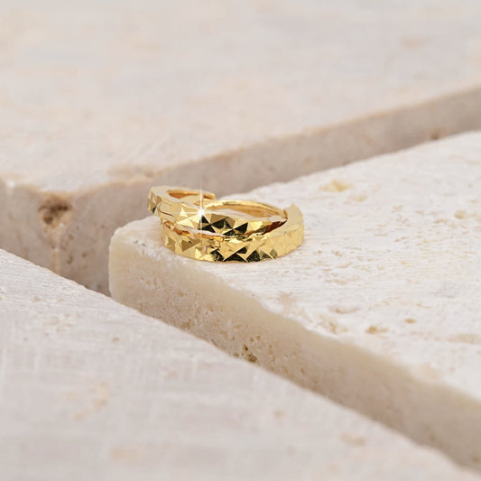 18K Solid Gold Diamond-Cut Mini Huggie Hoops – 9.6 mm
