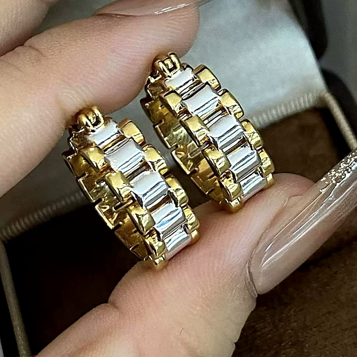 18K Solid Gold Two-Tone Link Hoops