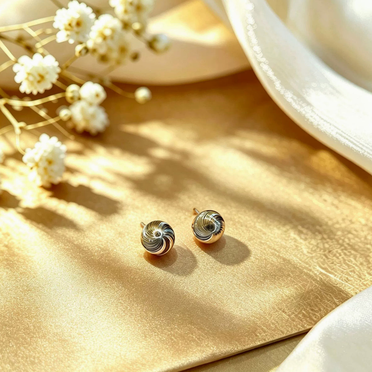 18K Solid Gold Tri-Color Swirl Stud Earrings – AU750