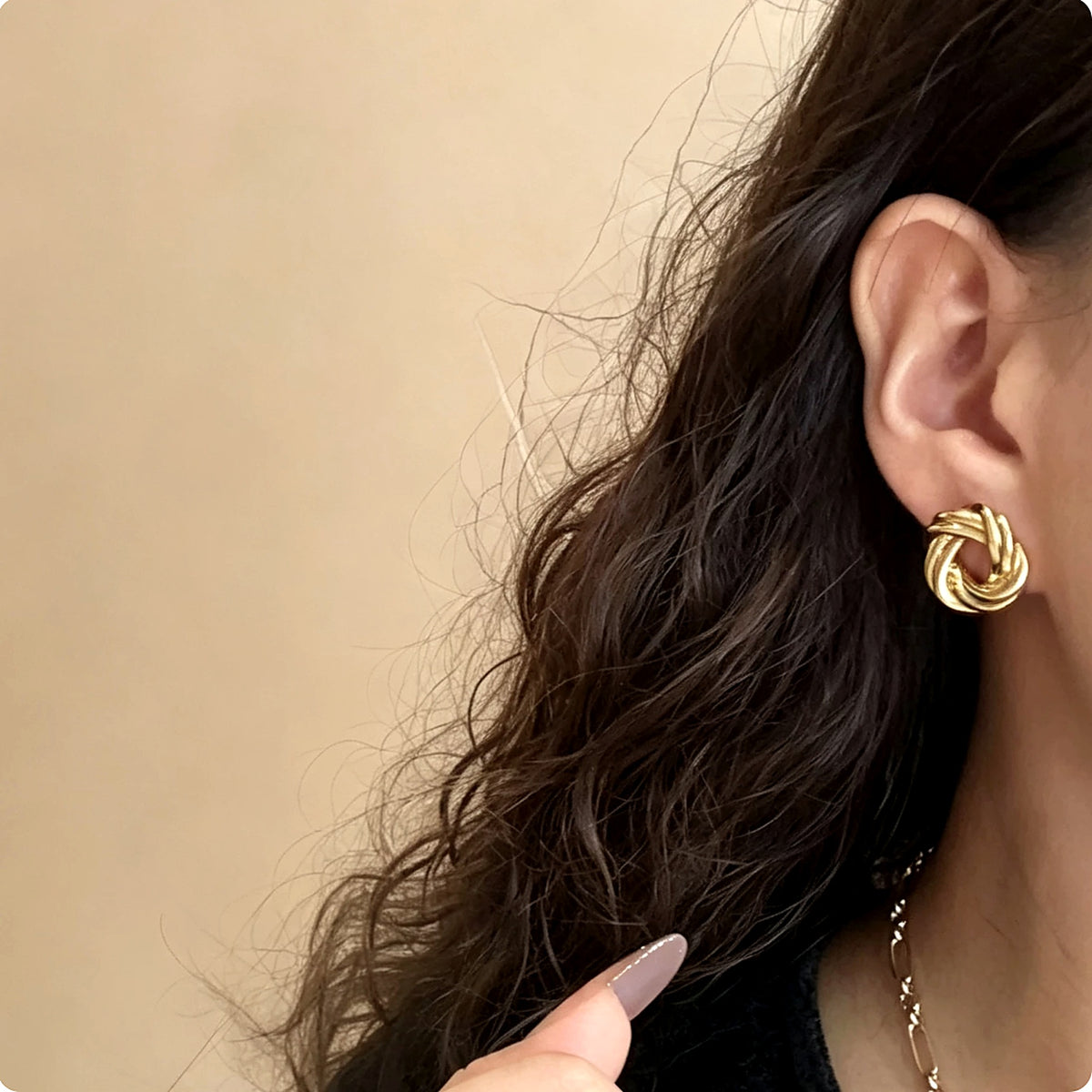 18K Solid Gold Love Knot Studs