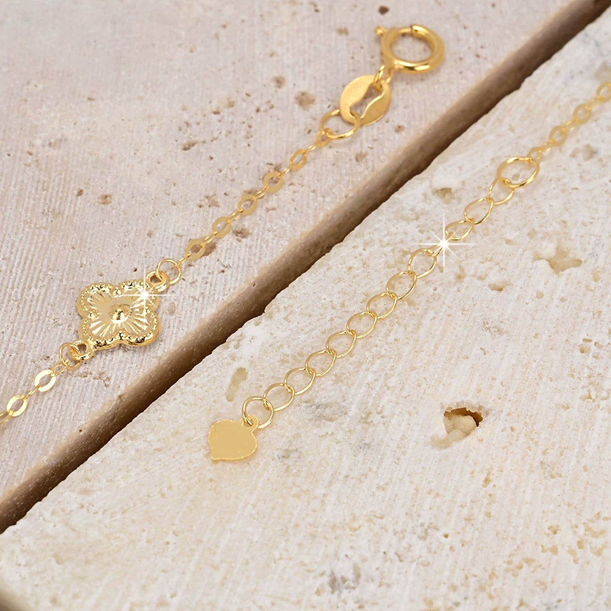 18K Solid Gold Vintage Flower Station Bracelet