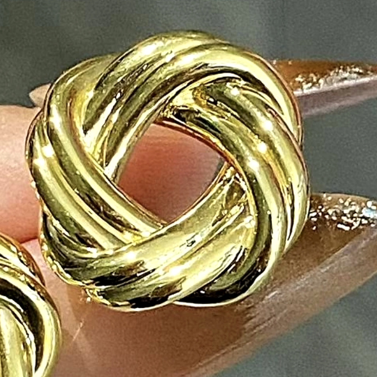 18K Solid Gold Love Knot Studs