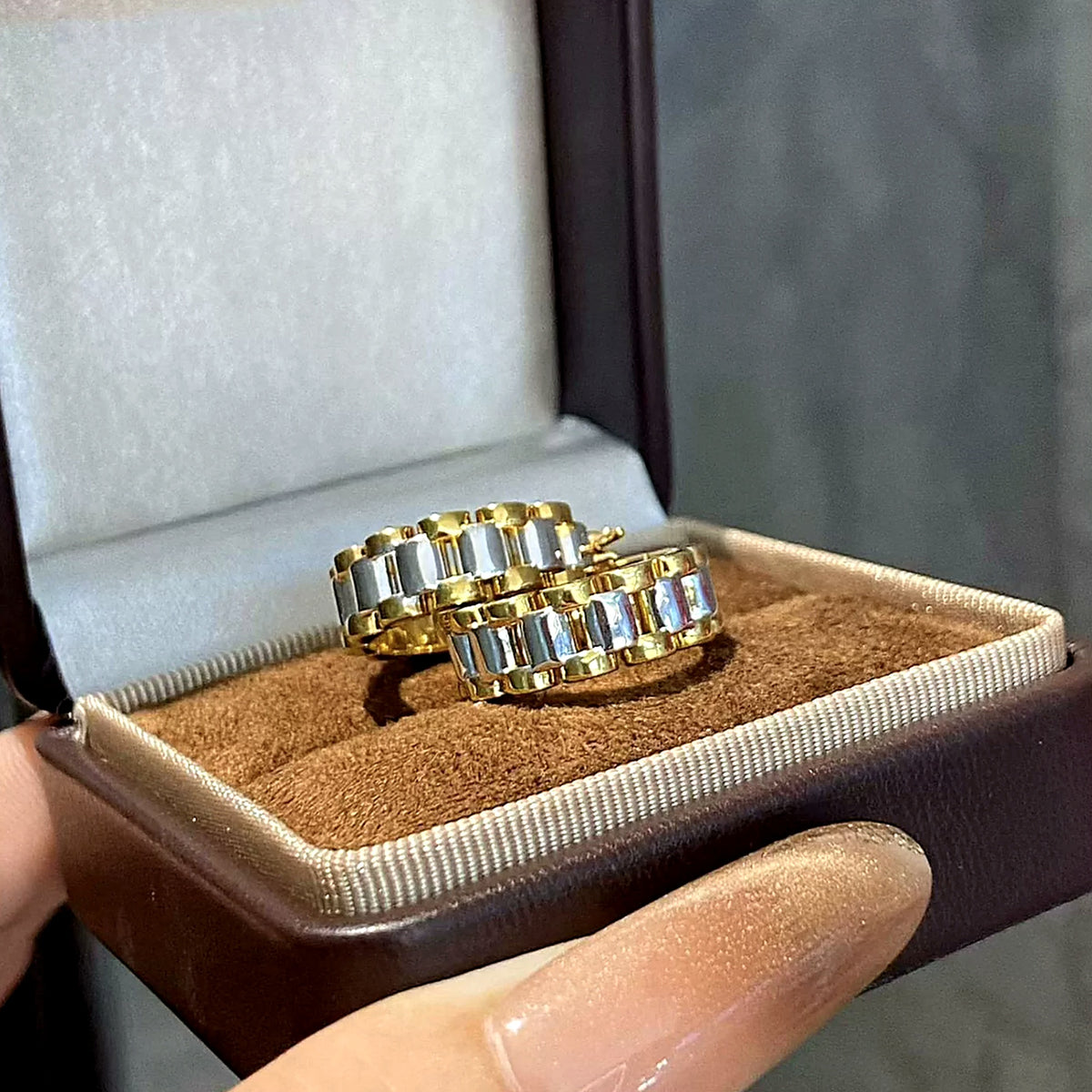18K Solid Gold Two-Tone Link Hoops