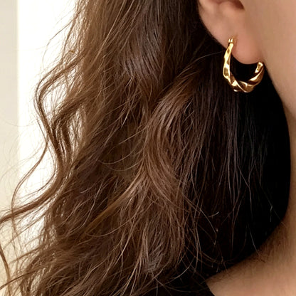 18K Solid Gold Wavy Sculptural Hoops