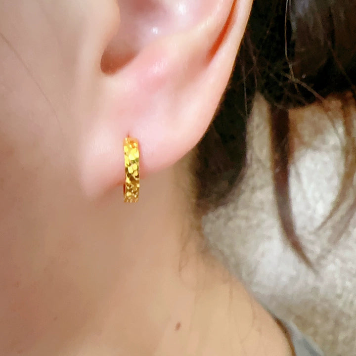 24K Pure Gold Diamond-Cut Huggie Hoops – 999 Fine Gold Sparkle Hoops 12 mm, Pair