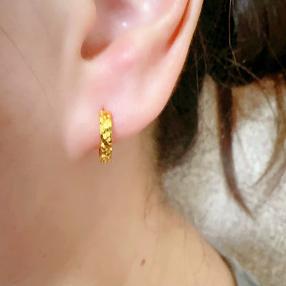 24K Pure Gold Diamond-Cut Huggie Hoops – 999 Fine Gold Sparkle Hoops 12 mm, Pair