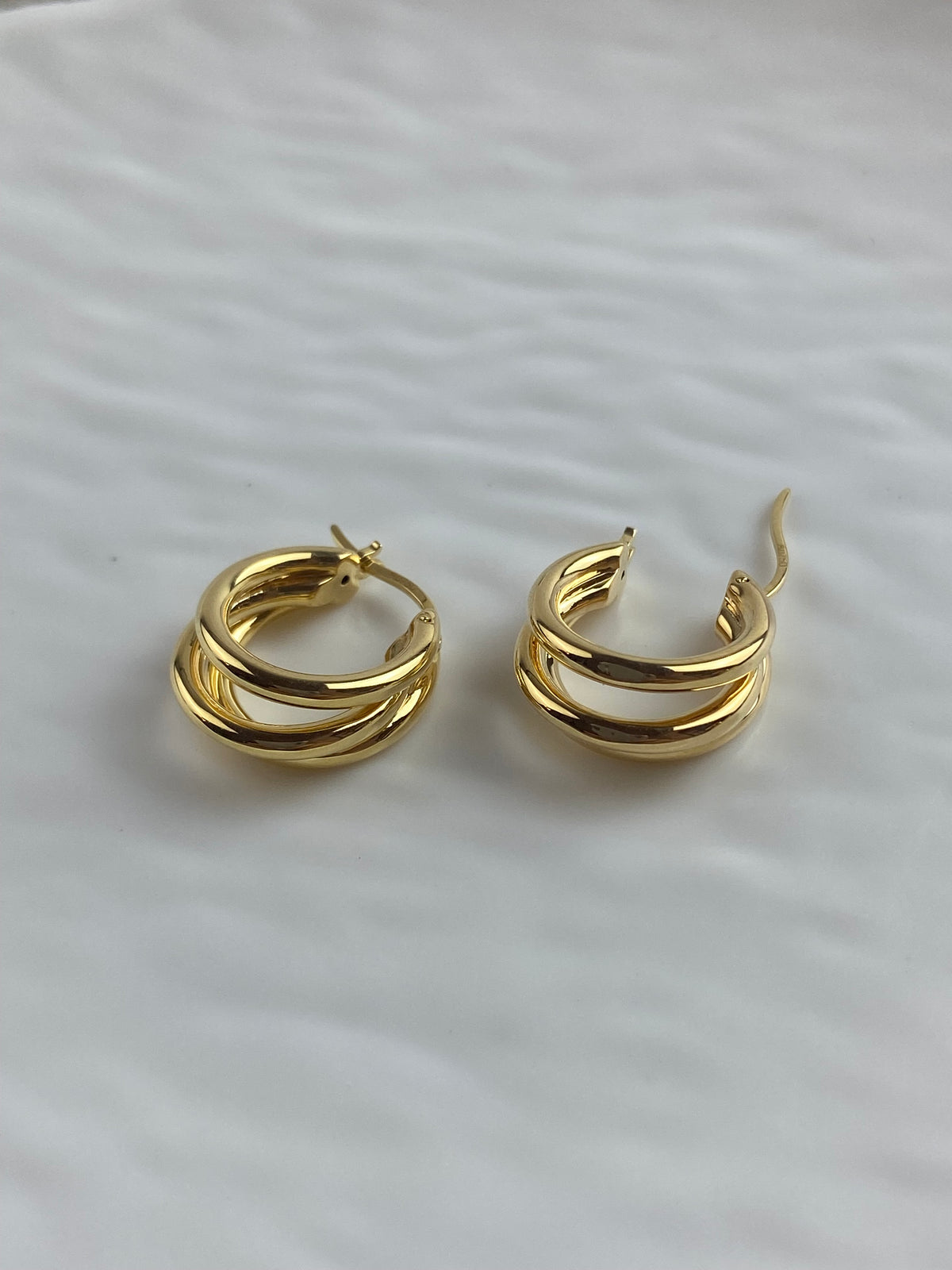 18K Solid Gold Layered Triple Hoop Earrings – 15 mm