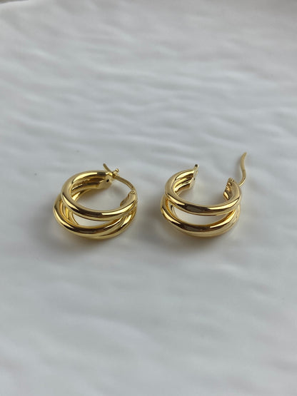 18K Solid Gold Layered Triple Hoop Earrings – 15 mm