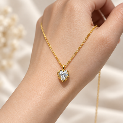 18K Solid Gold Moissanite Heart Pendant Necklace