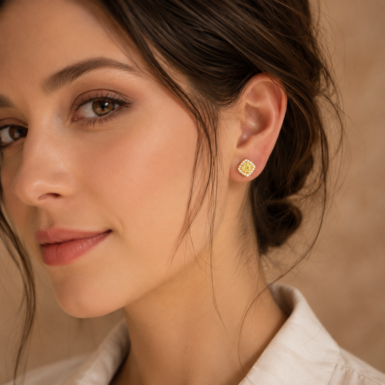 18K Solid Gold Cushion Halo Stud Earrings – AU750