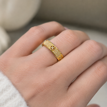 18K Solid Gold Pavé Band Ring, Geometric Design, Sparkling Stones (AU750)