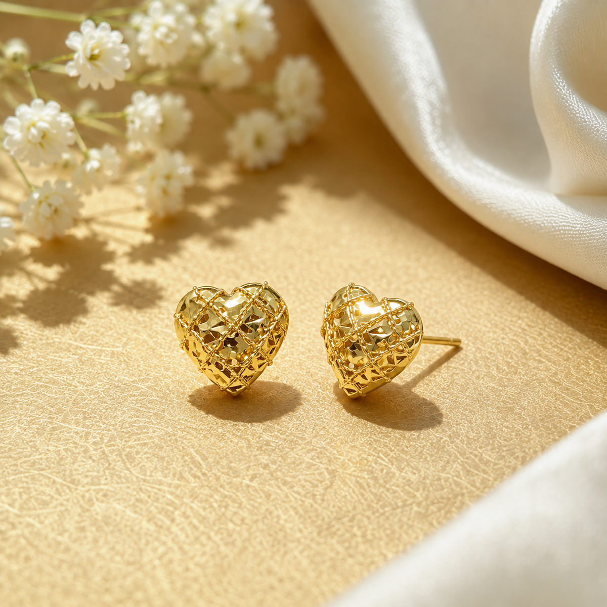 18K Solid Gold Openwork Heart Stud Earrings