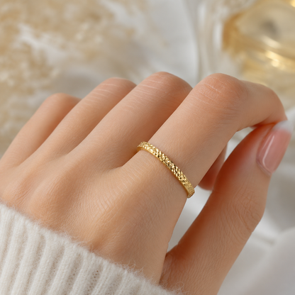 18K Solid Gold Faceted Band Ring, Minimalist Sparkling Wedding Band (AU750)