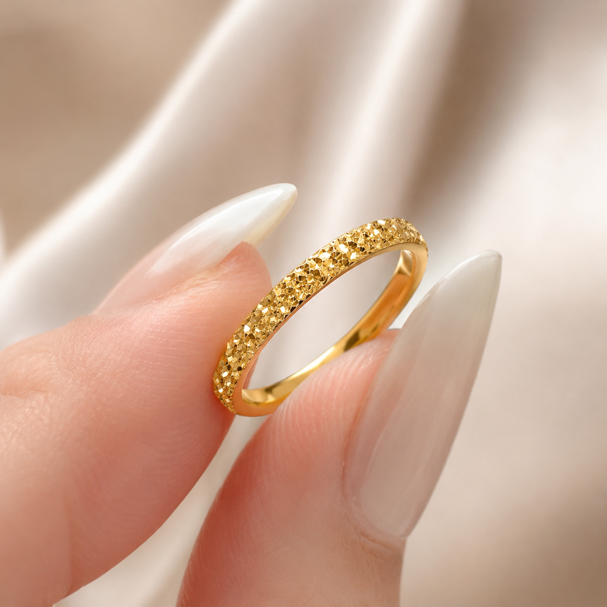 18K Solid Gold Faceted Band Ring, Minimalist Sparkling Wedding Band (AU750)