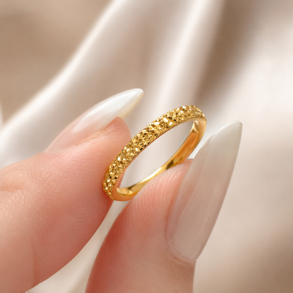 18K Solid Gold Faceted Band Ring, Minimalist Sparkling Wedding Band (AU750)