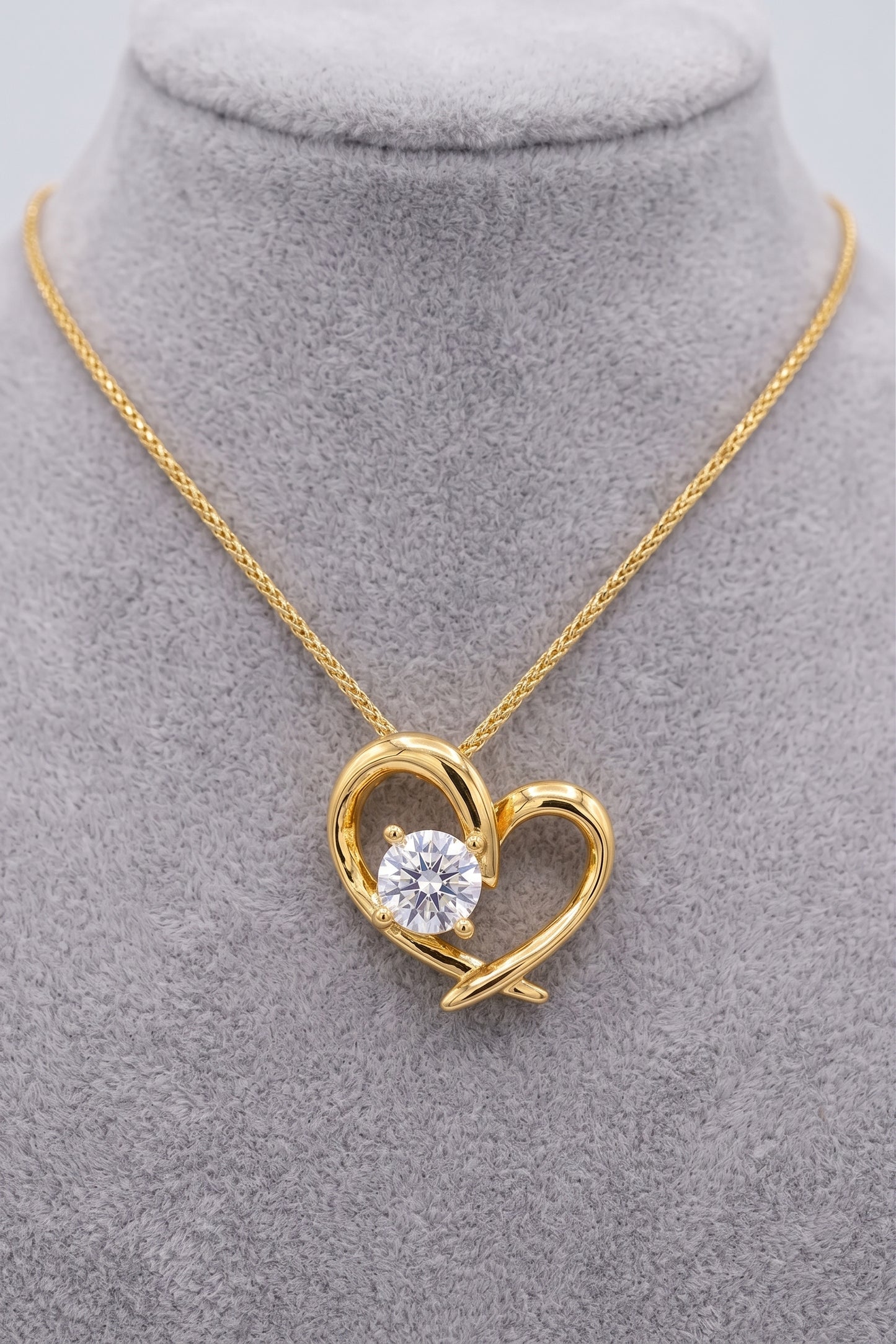 18K  Solid Gold Interlocking Heart Necklace, Moissanite Pendant, Dainty Love Jewelry