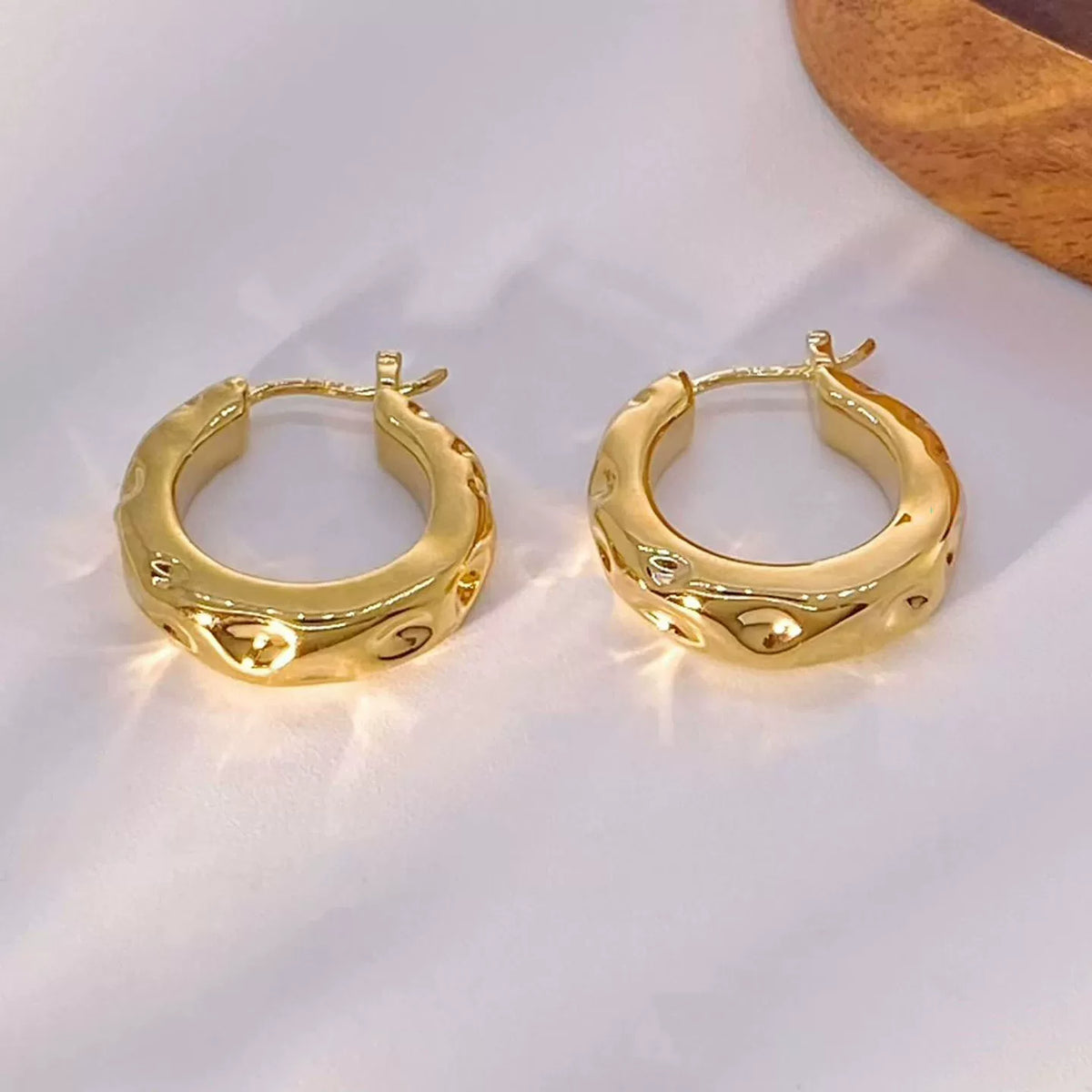 18K Solid Gold Molten Texture Hoop Earrings