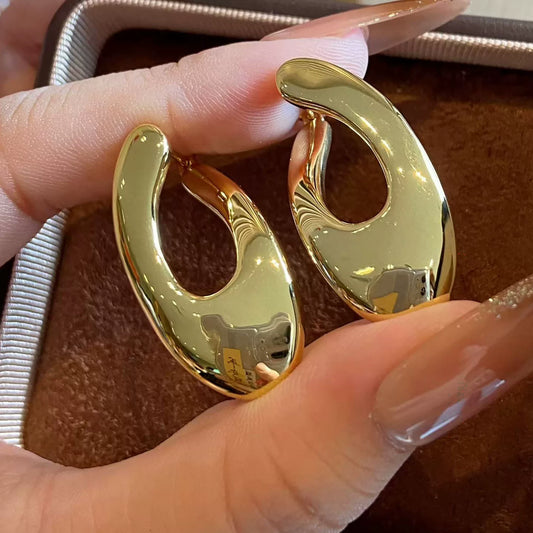 18K Solid Gold Hammered Twisted U Hoop Earrings