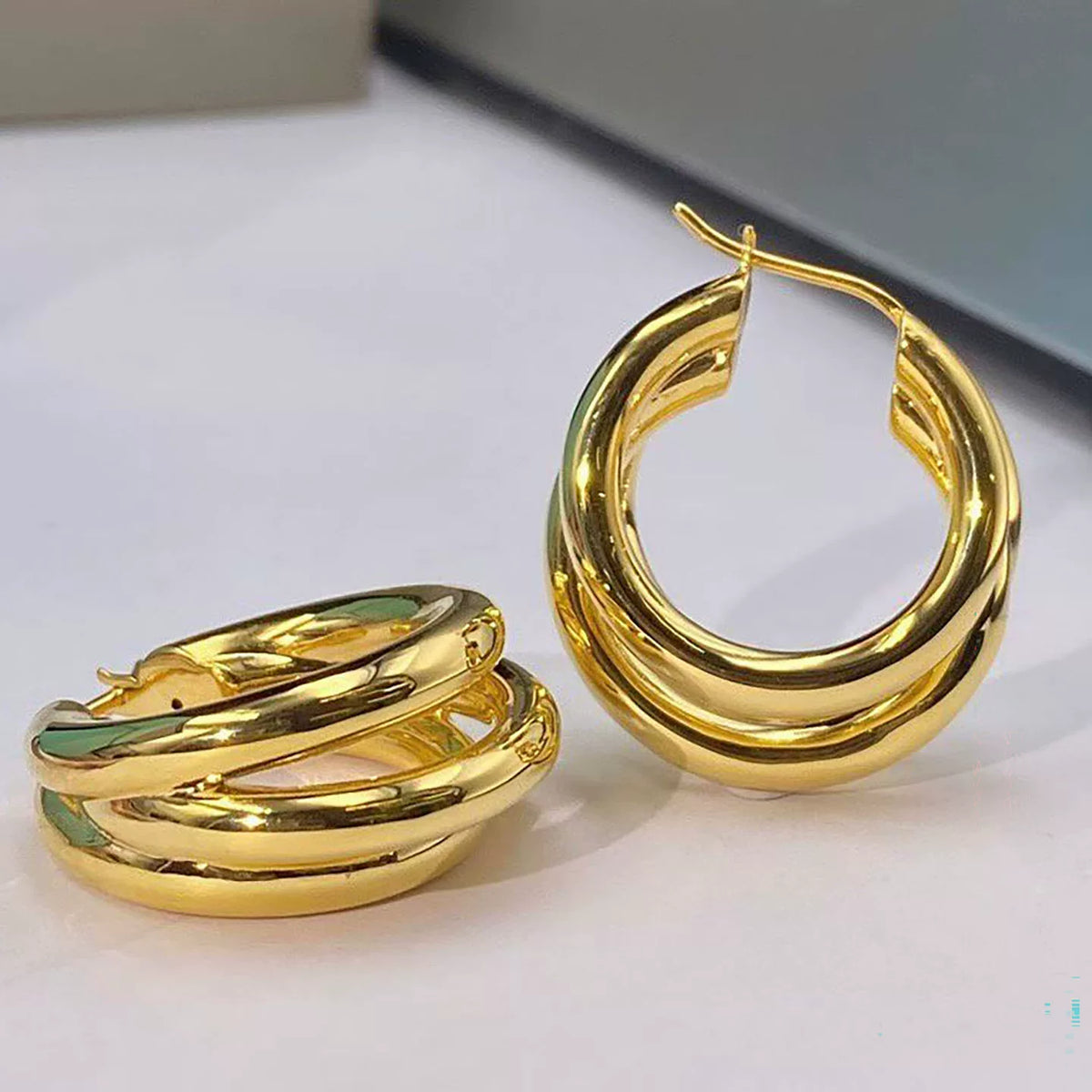 18K Solid Gold Large Claw Hoop Earrings