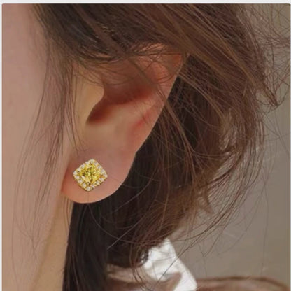 18K Solid Gold Cushion Halo Stud Earrings – AU750
